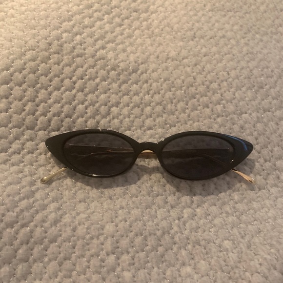 sunglasses - Picture 2 of 7